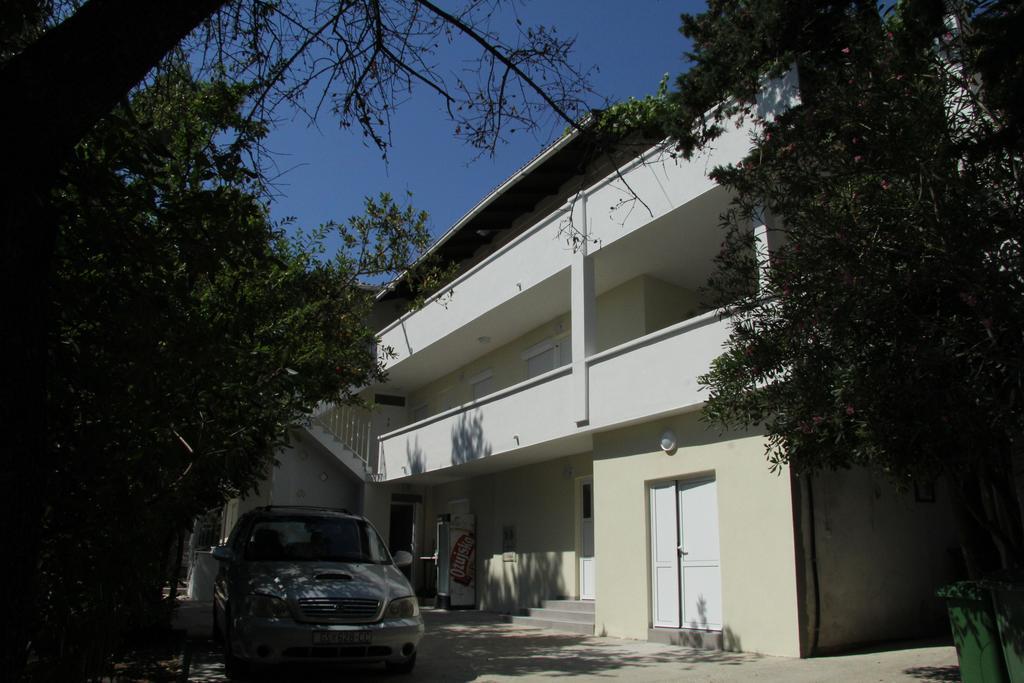 Novalja Inn 2 Zewnętrze zdjęcie