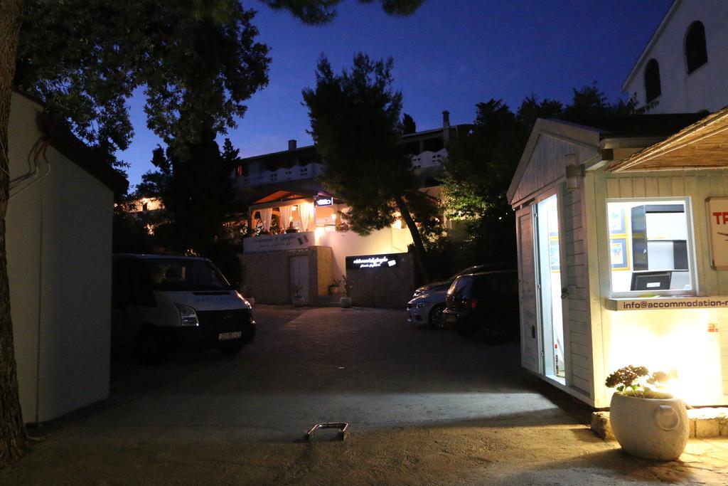 Novalja Inn 2 Zewnętrze zdjęcie