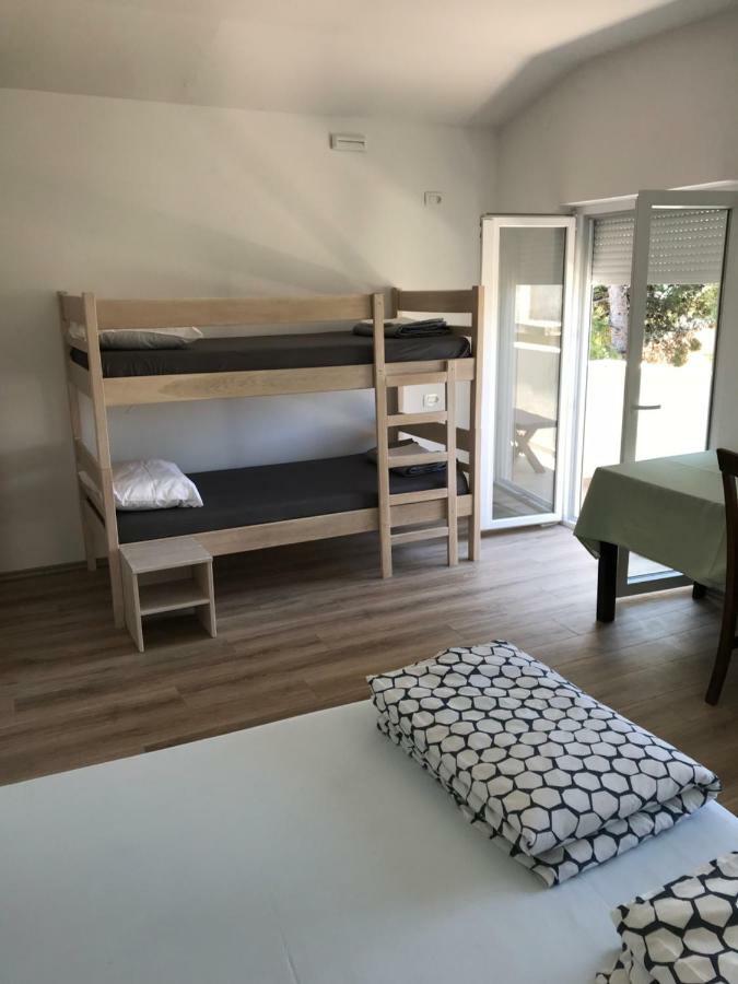 Novalja Inn 2 Zewnętrze zdjęcie