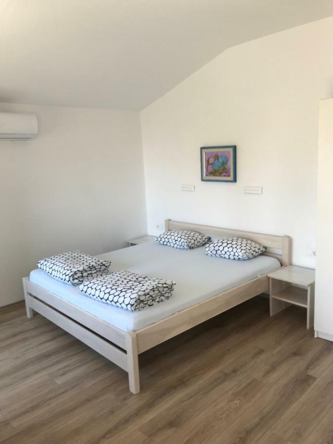 Novalja Inn 2 Zewnętrze zdjęcie